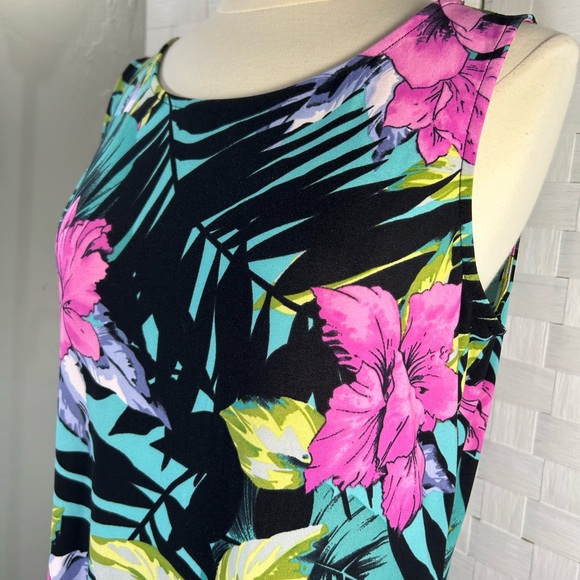 Tropical print maxi dress size medium - Picture 3 of 7